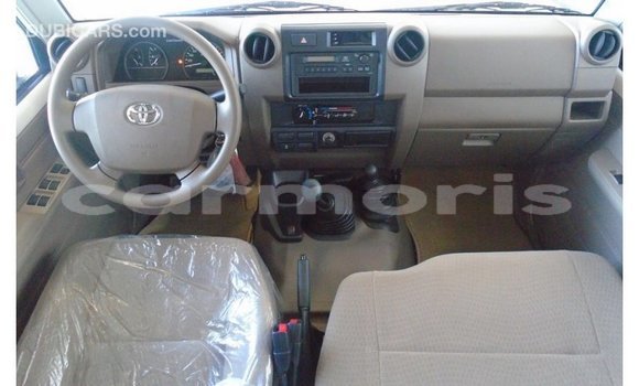 Buy Import Toyota Land Cruiser White Car in Import - Dubai in Agalega Islands Buy Import Toyota Land Cruiser White Car in Import - Dubai in Agalega Islands