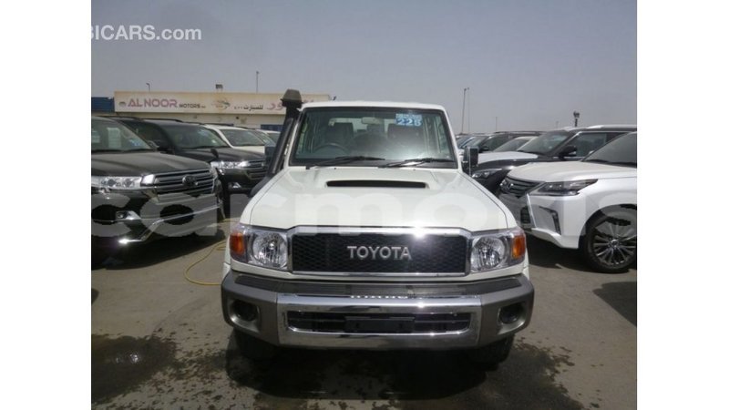 Big with watermark toyota land cruiser agalega islands import dubai 3398
