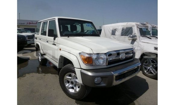 Buy Import Toyota Land Cruiser White Car in Import - Dubai in Agalega Islands Buy Import Toyota Land Cruiser White Car in Import - Dubai in Agalega Islands