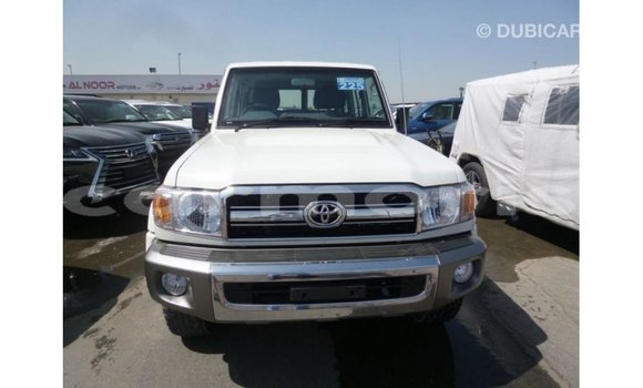Buy Import Toyota Land Cruiser White Car in Import - Dubai in Agalega Islands Buy Import Toyota Land Cruiser White Car in Import - Dubai in Agalega Islands