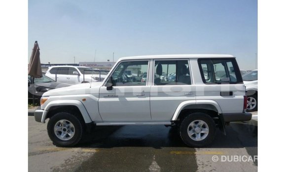 Buy Import Toyota Land Cruiser White Car in Import - Dubai in Agalega Islands Buy Import Toyota Land Cruiser White Car in Import - Dubai in Agalega Islands