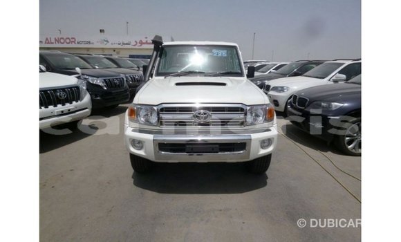 Buy Import Toyota Land Cruiser White Car in Import - Dubai in Agalega Islands Buy Import Toyota Land Cruiser White Car in Import - Dubai in Agalega Islands