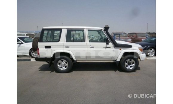 Buy Import Toyota Land Cruiser White Car in Import - Dubai in Agalega Islands Buy Import Toyota Land Cruiser White Car in Import - Dubai in Agalega Islands