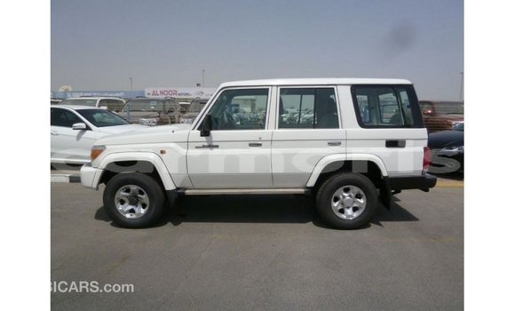 Buy Import Toyota Land Cruiser White Car in Import - Dubai in Agalega Islands Buy Import Toyota Land Cruiser White Car in Import - Dubai in Agalega Islands