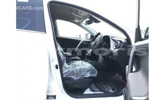 Buy Import Toyota HiAce White Truck in Import - Dubai in Agalega Islands Buy Import Toyota HiAce White Truck in Import - Dubai in Agalega Islands