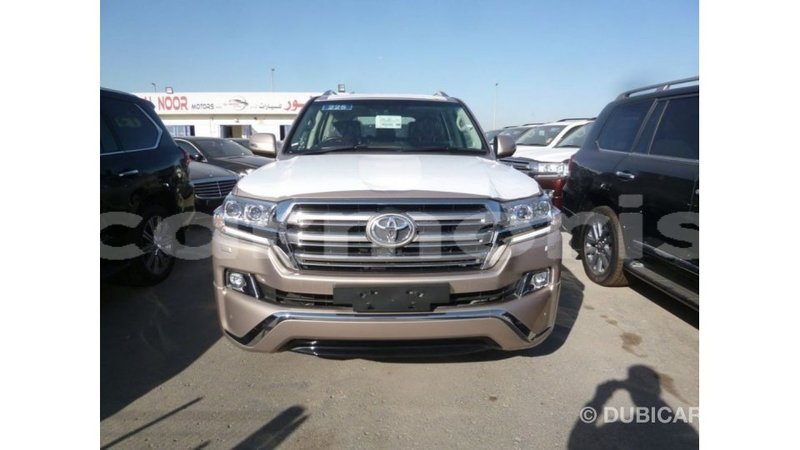 Big with watermark toyota land cruiser agalega islands import dubai 3426