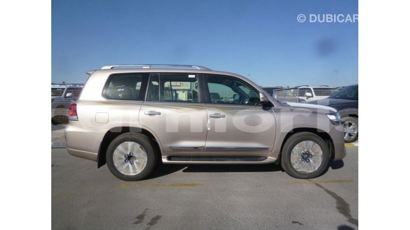 Big with watermark toyota land cruiser agalega islands import dubai 3426