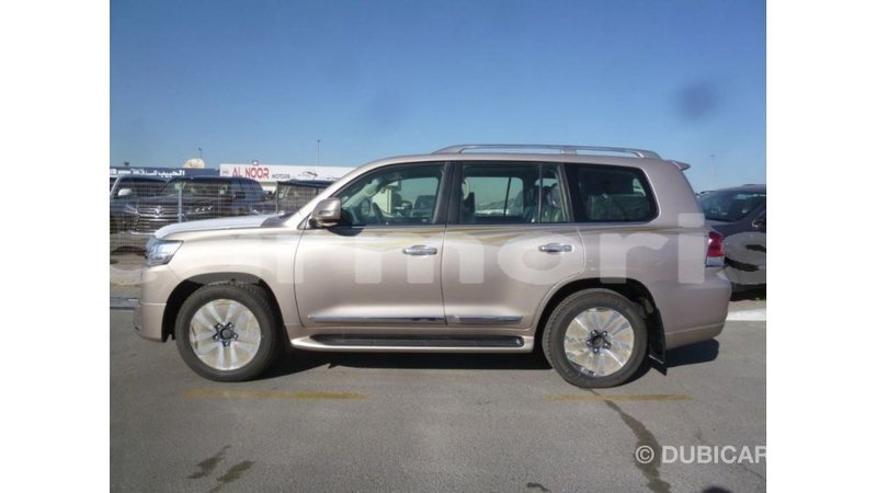 Big with watermark toyota land cruiser agalega islands import dubai 3426