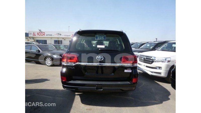 Big with watermark toyota land cruiser agalega islands import dubai 3429