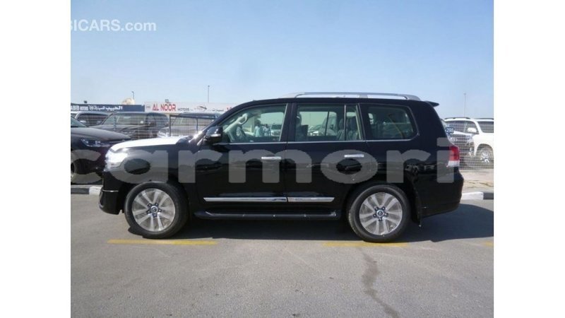 Big with watermark toyota land cruiser agalega islands import dubai 3429