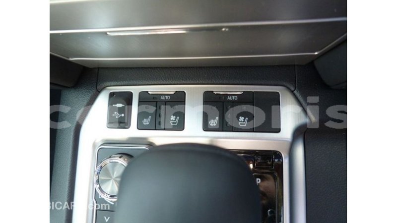 Big with watermark toyota land cruiser agalega islands import dubai 3429