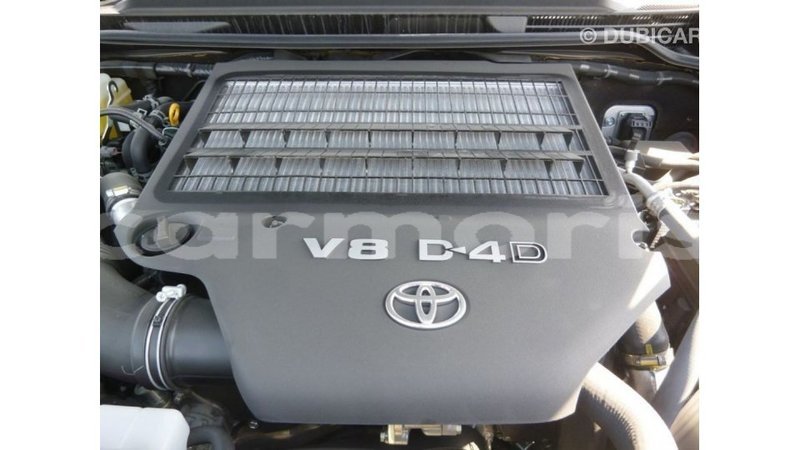Big with watermark toyota land cruiser agalega islands import dubai 3429