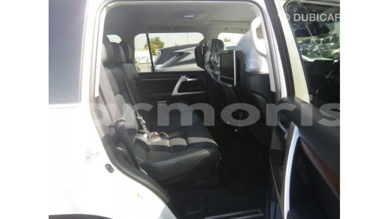 Big with watermark toyota land cruiser agalega islands import dubai 3430