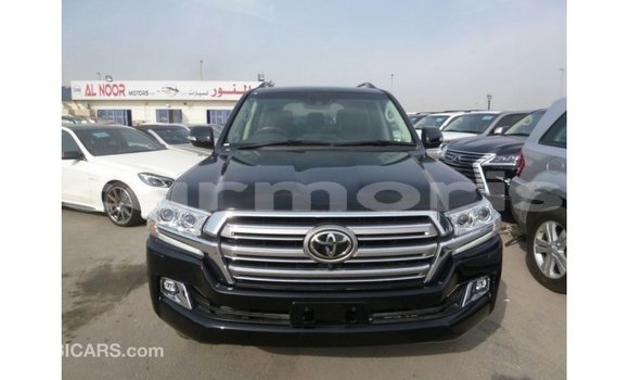 Acheter Import Voiture Toyota Land Cruiser Noir à Import - Dubai, Îles Agalega Acheter Import Voiture Toyota Land Cruiser Noir à Import - Dubai, Îles Agalega