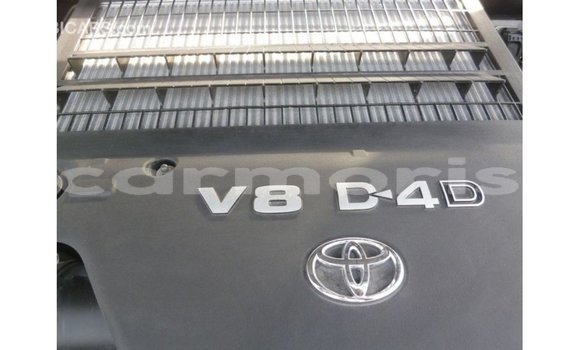 Acheter Import Voiture Toyota Land Cruiser Noir à Import - Dubai, Îles Agalega Acheter Import Voiture Toyota Land Cruiser Noir à Import - Dubai, Îles Agalega