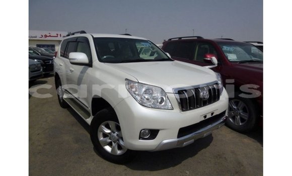 Acheter Import Voiture Toyota Prado Blanc à Import - Dubai, Îles Agalega Acheter Import Voiture Toyota Prado Blanc à Import - Dubai, Îles Agalega