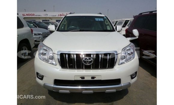 Acheter Import Voiture Toyota Prado Blanc à Import - Dubai, Îles Agalega Acheter Import Voiture Toyota Prado Blanc à Import - Dubai, Îles Agalega