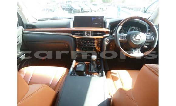 Acheter Import Voiture Lexus LX Blanc à Import - Dubai, Îles Agalega Acheter Import Voiture Lexus LX Blanc à Import - Dubai, Îles Agalega