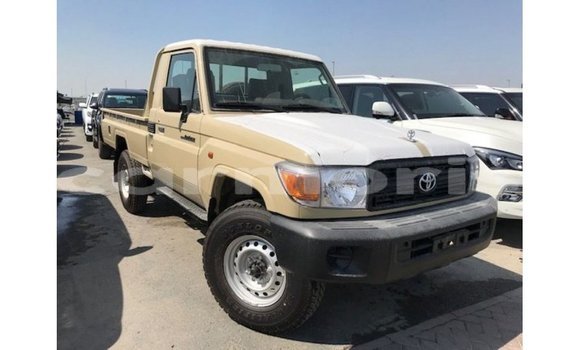 Buy Import Toyota Land Cruiser Beige Car in Import - Dubai in Agalega Islands Buy Import Toyota Land Cruiser Beige Car in Import - Dubai in Agalega Islands