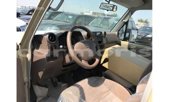 Buy Import Toyota Land Cruiser Beige Car in Import - Dubai in Agalega Islands Buy Import Toyota Land Cruiser Beige Car in Import - Dubai in Agalega Islands