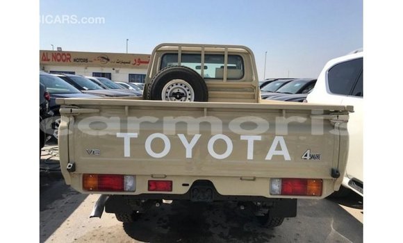 Buy Import Toyota Land Cruiser Beige Car in Import - Dubai in Agalega Islands Buy Import Toyota Land Cruiser Beige Car in Import - Dubai in Agalega Islands