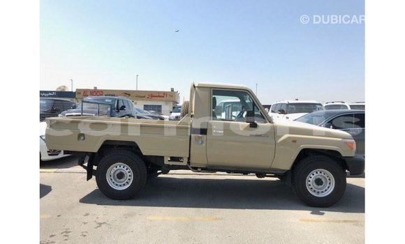Buy Import Toyota Land Cruiser Beige Car in Import - Dubai in Agalega Islands Buy Import Toyota Land Cruiser Beige Car in Import - Dubai in Agalega Islands