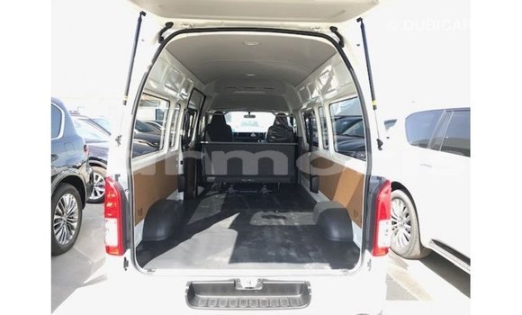 Buy Import Toyota Hiace White Car in Import - Dubai in Agalega Islands Buy Import Toyota Hiace White Car in Import - Dubai in Agalega Islands