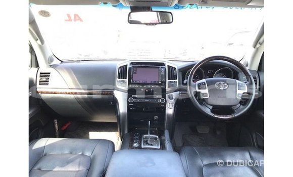 Buy Import Toyota Land Cruiser White Car in Import - Dubai in Agalega Islands Buy Import Toyota Land Cruiser White Car in Import - Dubai in Agalega Islands