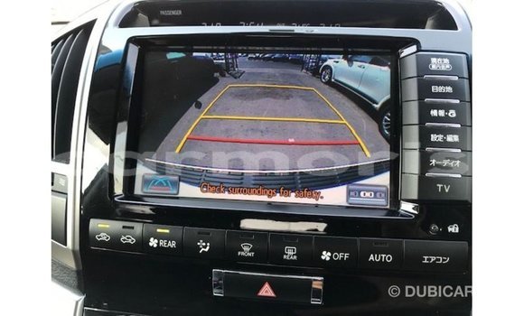 Buy Import Toyota Land Cruiser White Car in Import - Dubai in Agalega Islands Buy Import Toyota Land Cruiser White Car in Import - Dubai in Agalega Islands