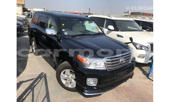 Acheter Import Voiture Toyota Land Cruiser Noir à Import - Dubai, Îles Agalega Acheter Import Voiture Toyota Land Cruiser Noir à Import - Dubai, Îles Agalega