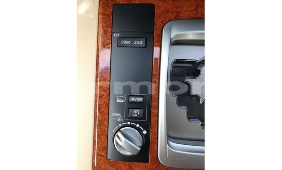 Acheter Import Voiture Toyota Land Cruiser Noir à Import - Dubai, Îles Agalega Acheter Import Voiture Toyota Land Cruiser Noir à Import - Dubai, Îles Agalega