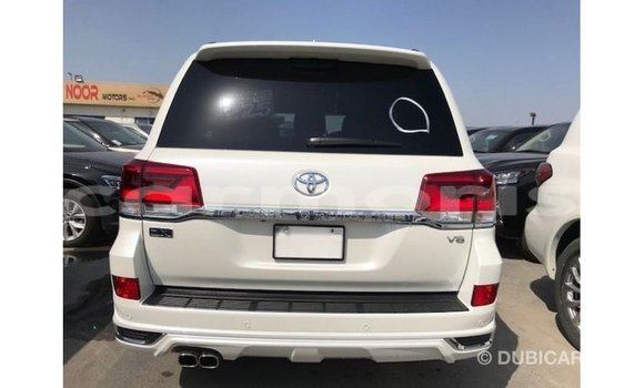 Acheter Import Voiture Toyota Land Cruiser Blanc à Import - Dubai, Îles Agalega Acheter Import Voiture Toyota Land Cruiser Blanc à Import - Dubai, Îles Agalega