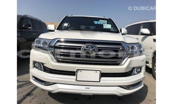 Acheter Import Voiture Toyota Land Cruiser Blanc à Import - Dubai, Îles Agalega Acheter Import Voiture Toyota Land Cruiser Blanc à Import - Dubai, Îles Agalega