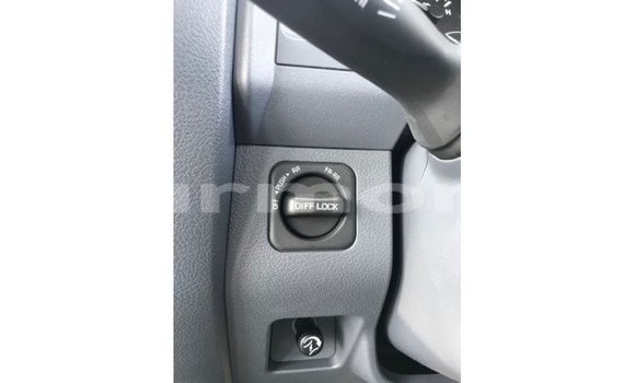 Acheter Import Voiture Toyota Land Cruiser Blanc à Import - Dubai, Îles Agalega Acheter Import Voiture Toyota Land Cruiser Blanc à Import - Dubai, Îles Agalega