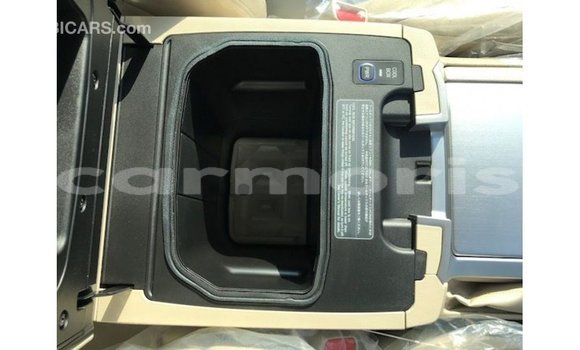 Acheter Import Voiture Toyota Land Cruiser Noir à Import - Dubai, Îles Agalega Acheter Import Voiture Toyota Land Cruiser Noir à Import - Dubai, Îles Agalega