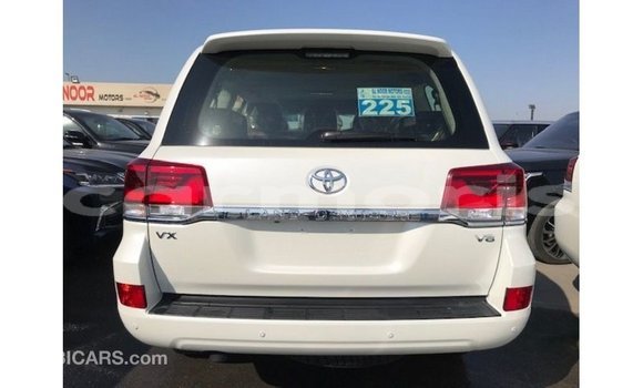 Buy Import Toyota Land Cruiser White Car in Import - Dubai in Agalega Islands Buy Import Toyota Land Cruiser White Car in Import - Dubai in Agalega Islands