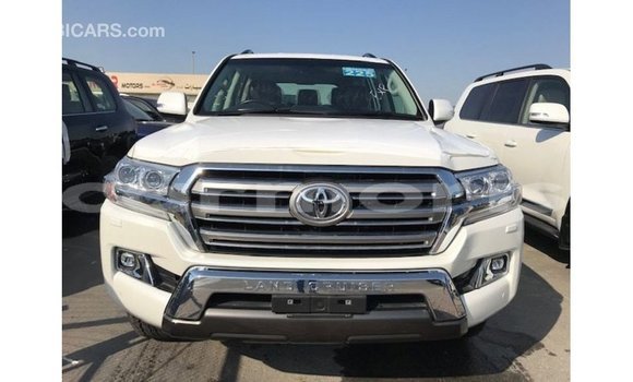 Buy Import Toyota Land Cruiser White Car in Import - Dubai in Agalega Islands Buy Import Toyota Land Cruiser White Car in Import - Dubai in Agalega Islands