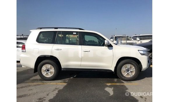 Buy Import Toyota Land Cruiser White Car in Import - Dubai in Agalega Islands Buy Import Toyota Land Cruiser White Car in Import - Dubai in Agalega Islands
