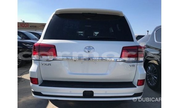 Acheter Import Voiture Toyota Land Cruiser Blanc à Import - Dubai, Îles Agalega Acheter Import Voiture Toyota Land Cruiser Blanc à Import - Dubai, Îles Agalega