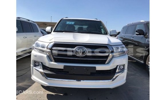 Acheter Import Voiture Toyota Land Cruiser Blanc à Import - Dubai, Îles Agalega Acheter Import Voiture Toyota Land Cruiser Blanc à Import - Dubai, Îles Agalega