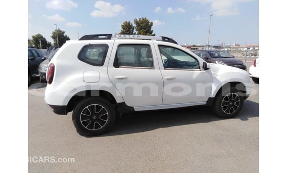 Buy Import Renault Duster White Car in Import - Dubai in Agalega Islands Buy Import Renault Duster White Car in Import - Dubai in Agalega Islands