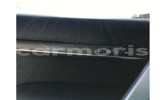 Acheter Import Voiture Toyota Land Cruiser Blanc à Import - Dubai, Îles Agalega Acheter Import Voiture Toyota Land Cruiser Blanc à Import - Dubai, Îles Agalega