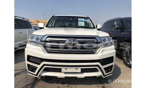 Buy Import Toyota Land Cruiser White Car in Import - Dubai in Agalega Islands Buy Import Toyota Land Cruiser White Car in Import - Dubai in Agalega Islands