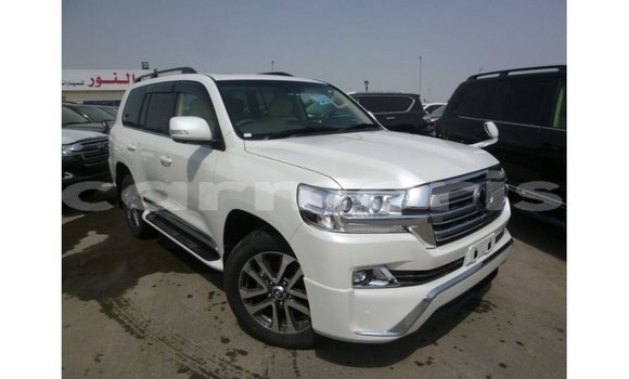 Acheter Import Voiture Toyota Land Cruiser Blanc à Import - Dubai, Îles Agalega Acheter Import Voiture Toyota Land Cruiser Blanc à Import - Dubai, Îles Agalega