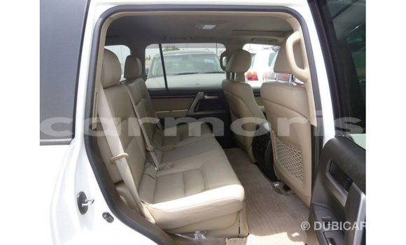 Buy Import Toyota Land Cruiser White Car in Import - Dubai in Agalega Islands Buy Import Toyota Land Cruiser White Car in Import - Dubai in Agalega Islands