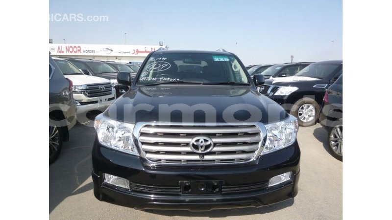 Big with watermark toyota land cruiser agalega islands import dubai 3487