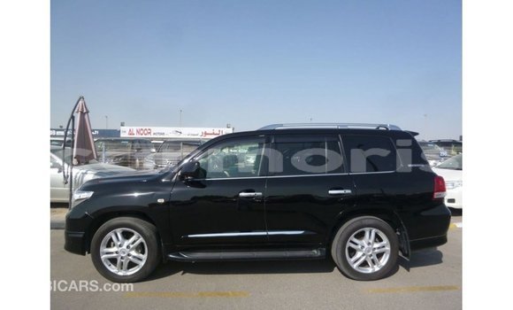 Acheter Import Voiture Toyota Land Cruiser Noir à Import - Dubai, Îles Agalega Acheter Import Voiture Toyota Land Cruiser Noir à Import - Dubai, Îles Agalega