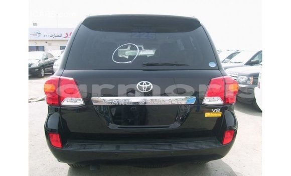 Acheter Import Voiture Toyota Land Cruiser Noir à Import - Dubai, Îles Agalega Acheter Import Voiture Toyota Land Cruiser Noir à Import - Dubai, Îles Agalega
