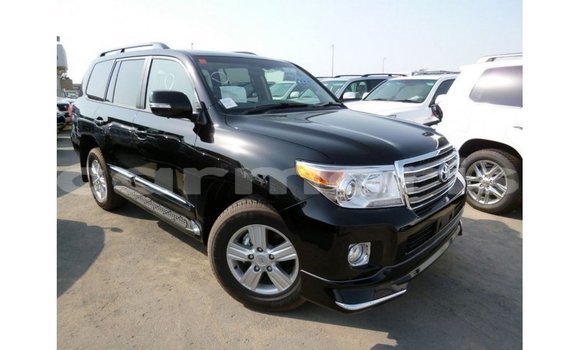 Acheter Import Voiture Toyota Land Cruiser Noir à Import - Dubai, Îles Agalega Acheter Import Voiture Toyota Land Cruiser Noir à Import - Dubai, Îles Agalega