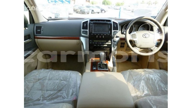 Big with watermark toyota land cruiser agalega islands import dubai 3494